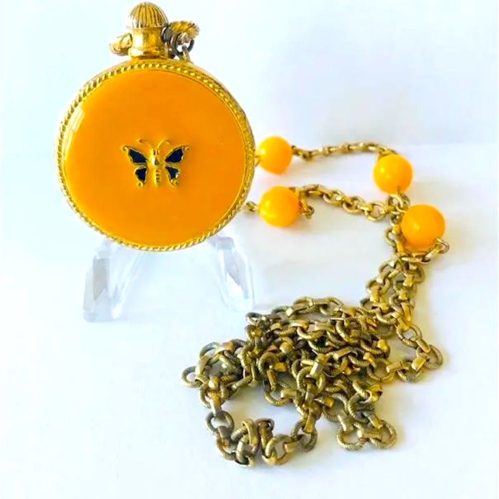 1974 Estee Lauder AZUREE "BUTTERFLY COLLECTOR'S NECKLACE" Solid Perfume
Compact